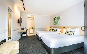 Nightcap At Matthew Flinders Hotel